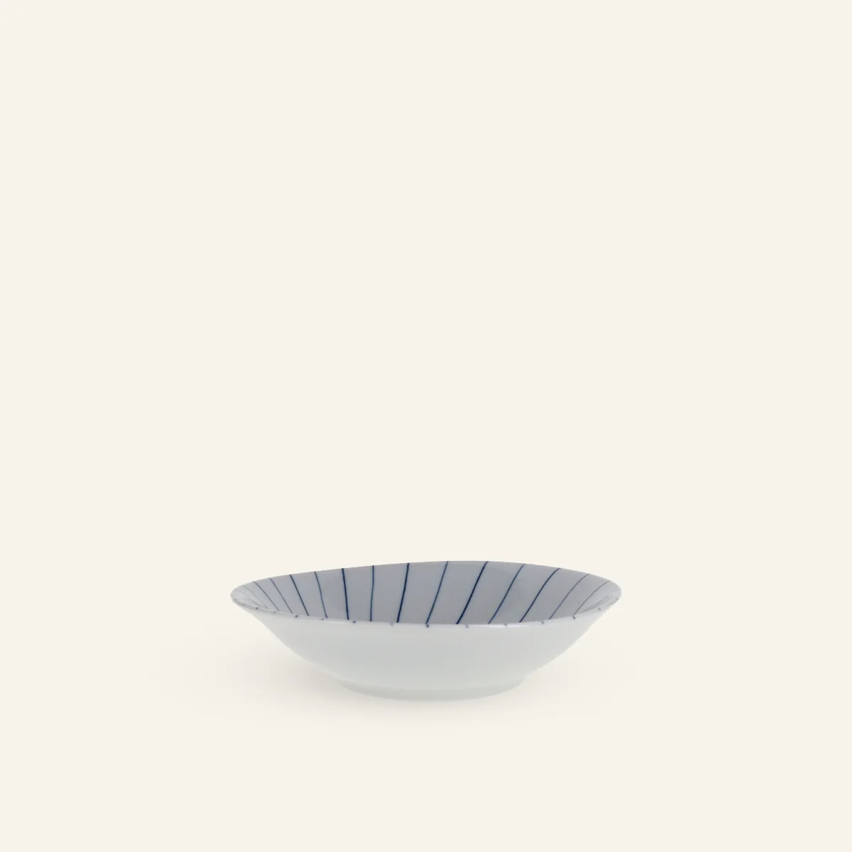 Assiette évasée rayée en porcelaine Minoyaki "Hosha"