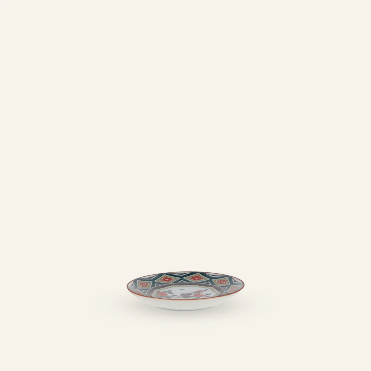 Petite assiette en porcelaine Kutaniyaki "Iroekyukakukachoumon"