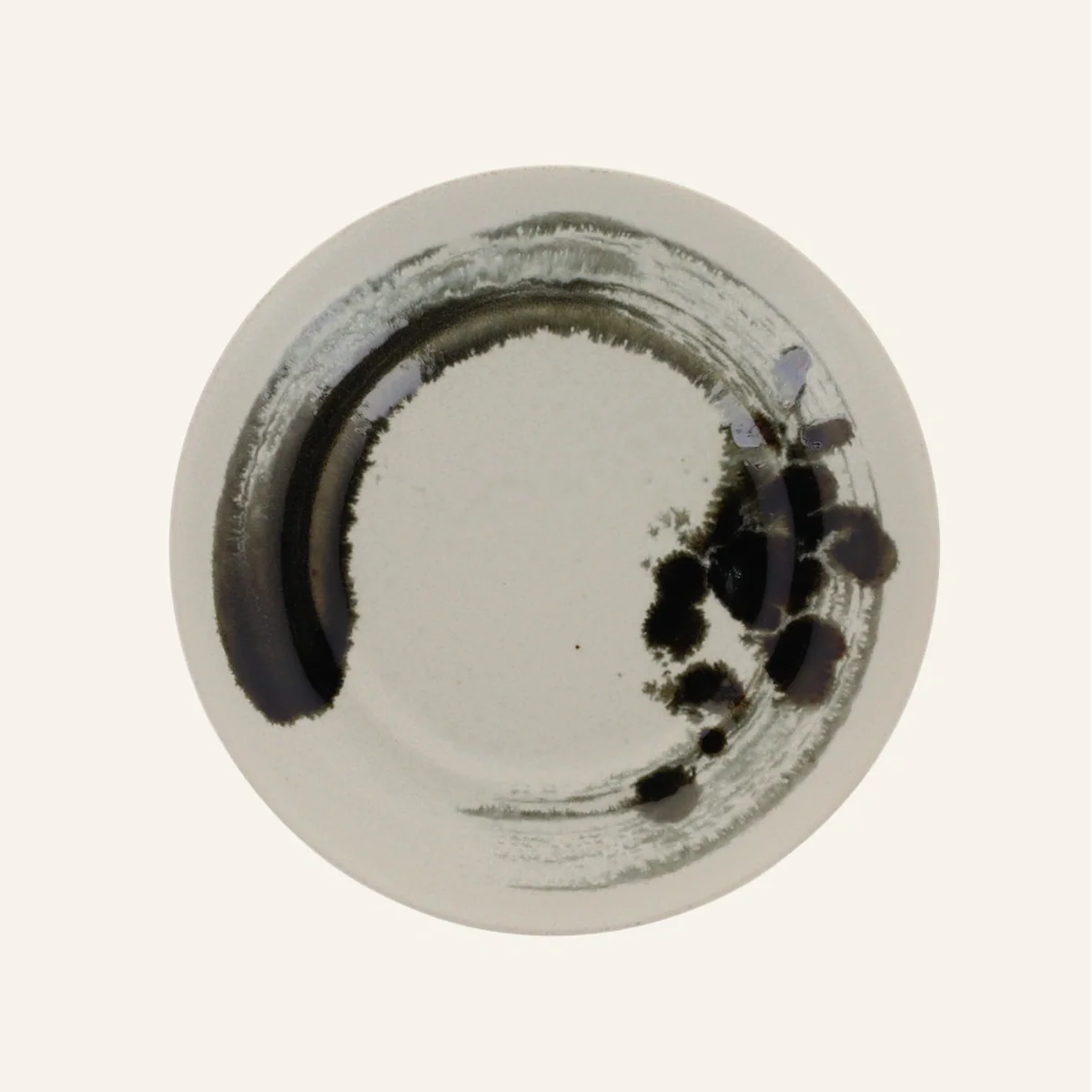 Assiette faïence fine "Ikoi"